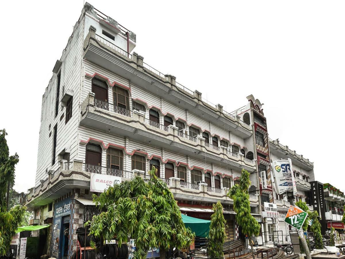 Hotel Lalit Palace Babina Buitenkant foto
