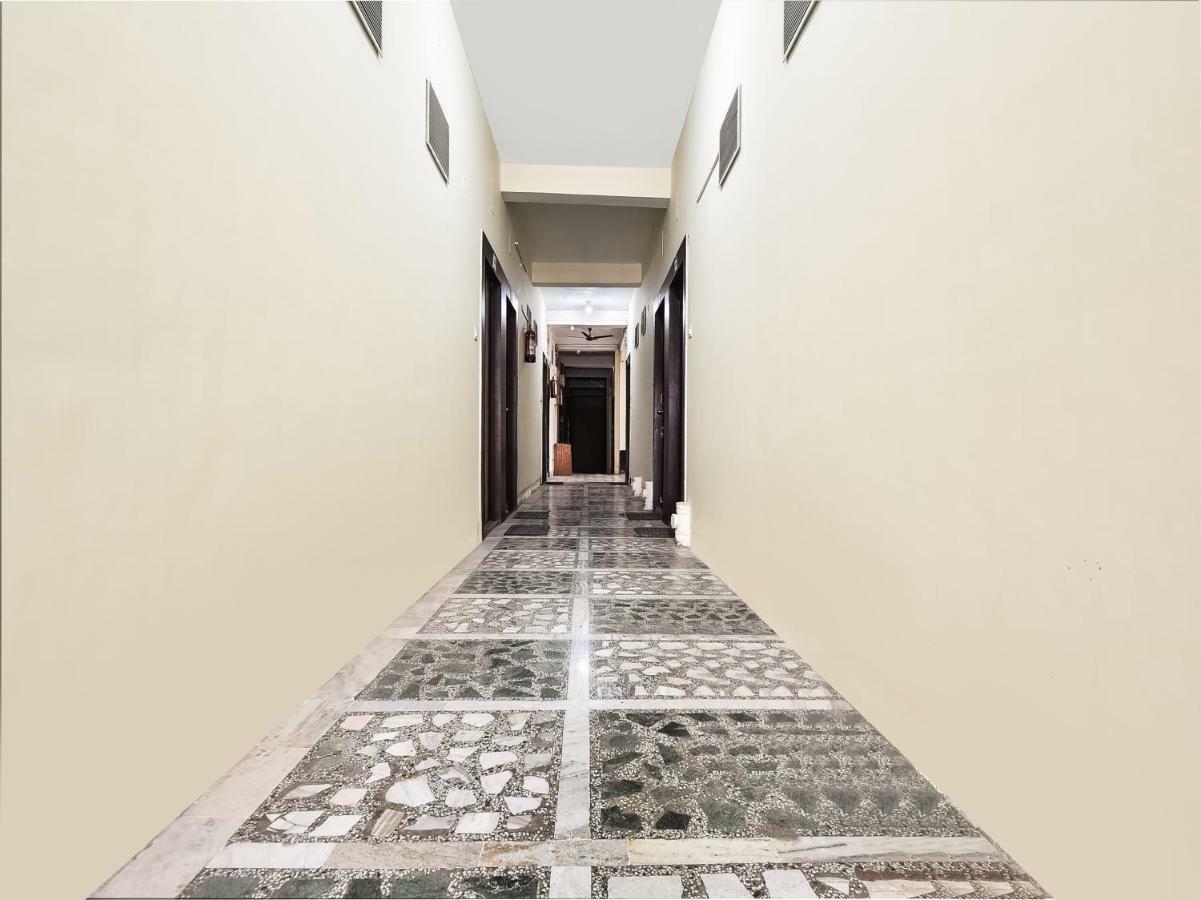 Hotel Lalit Palace Babina Buitenkant foto